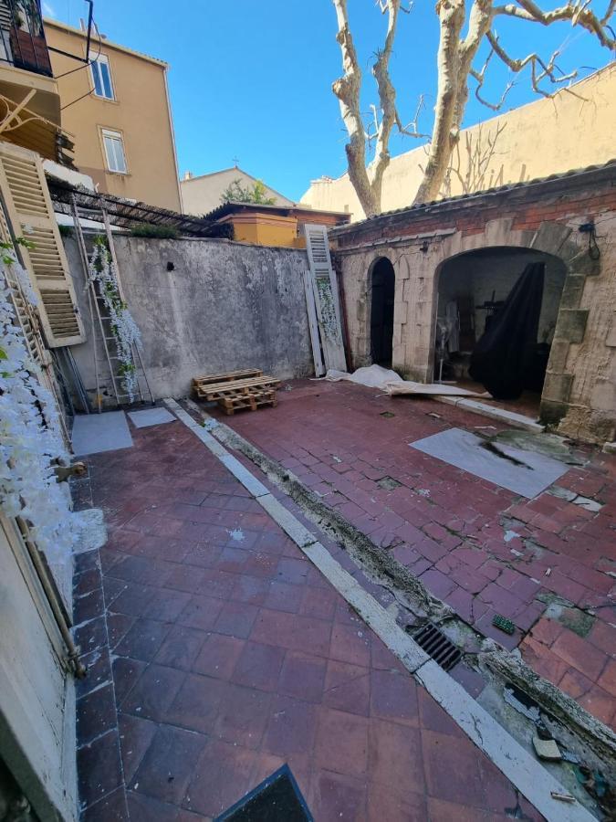 L'Antre Du Dragon Apartment Marseille Exterior photo